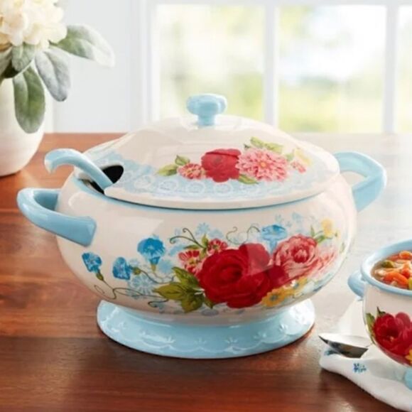 š¦āNewāPioneerĀ WomanāSweetāRoseāServingāCeramicāSoupāTureen - Picture 3 of 7